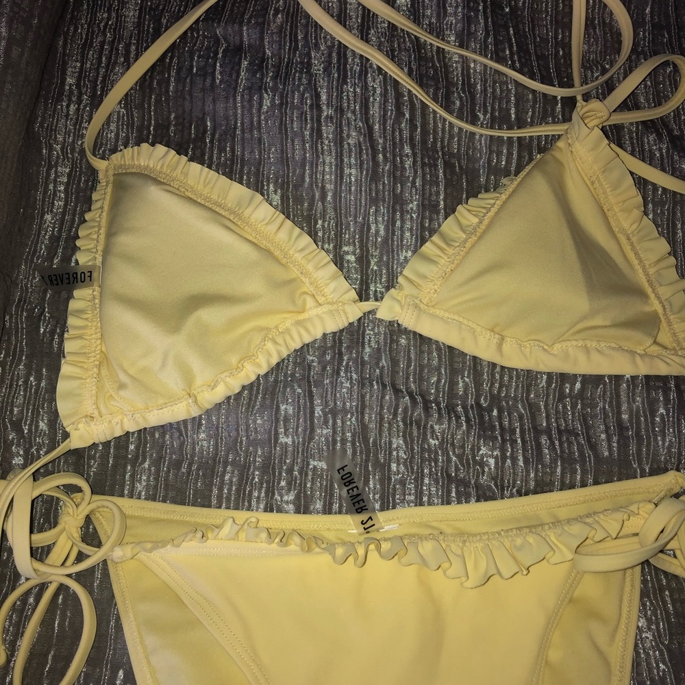 Yellow Bikini - Picture 4 of 4